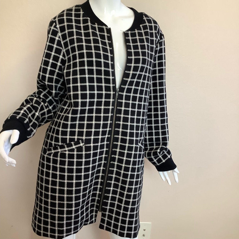 Sanctuary City Topper Window Pane Black and White Zip Up Coat - Picture 4 of 9